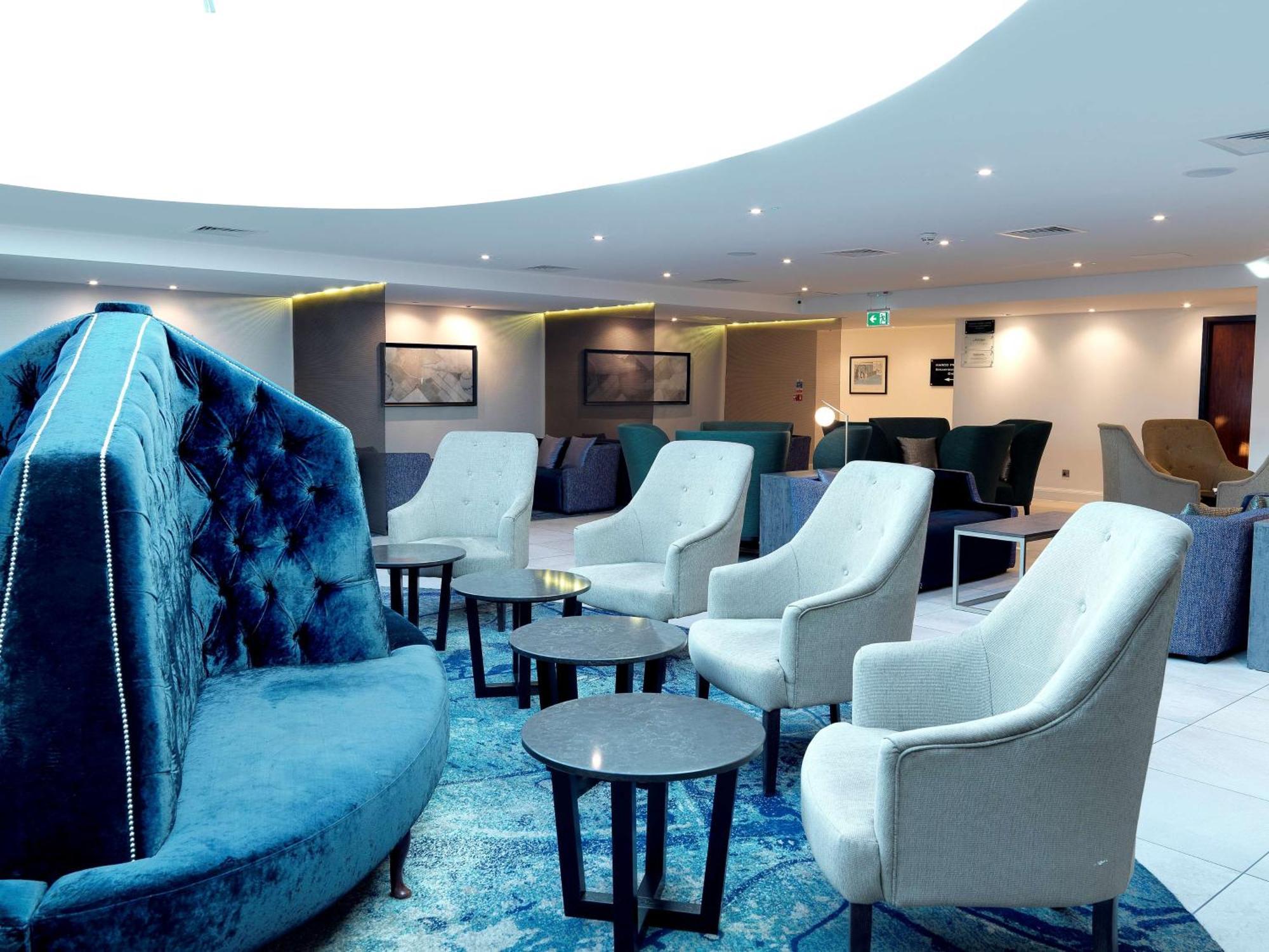 Doubletree By Hilton Честър Екстериор снимка